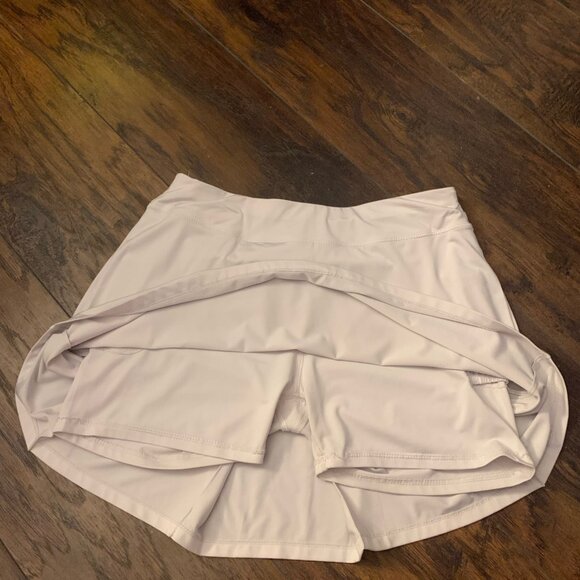 White Skort. - Picture 3 of 3